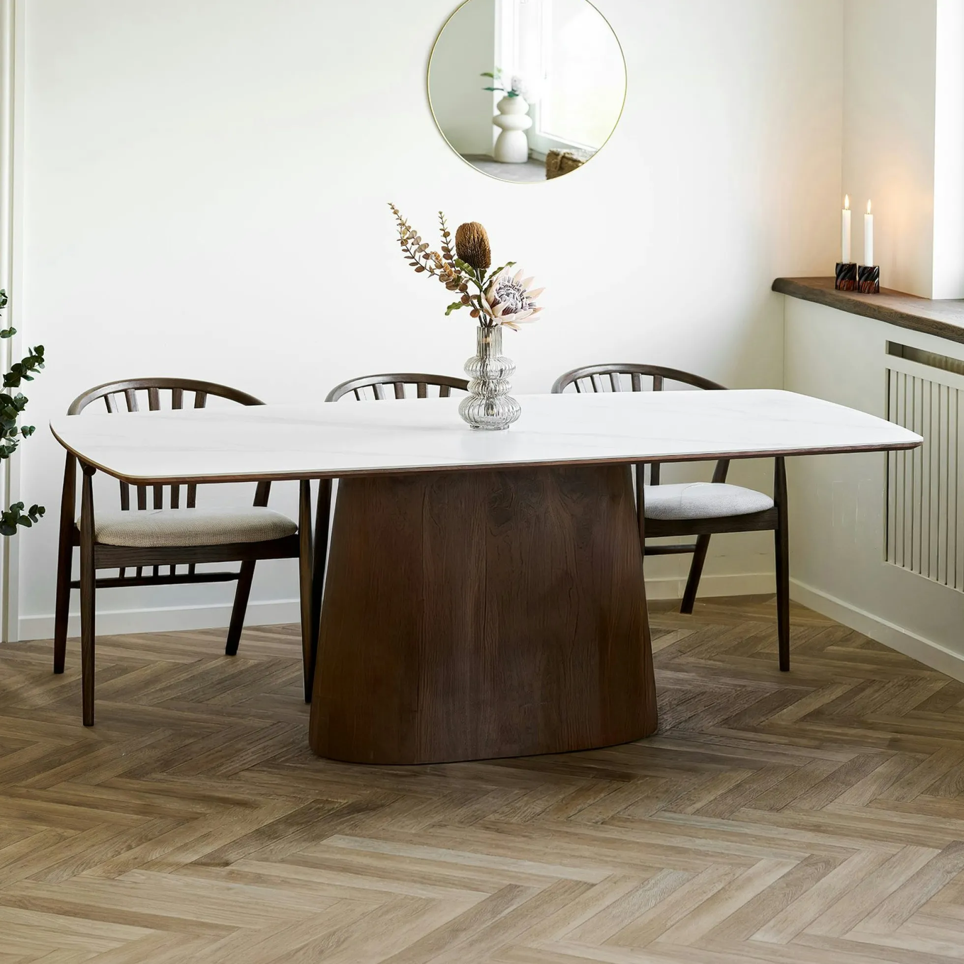 Table à manger plateau céramique aspect travertin 200 cm, pied bois foncé PRATO