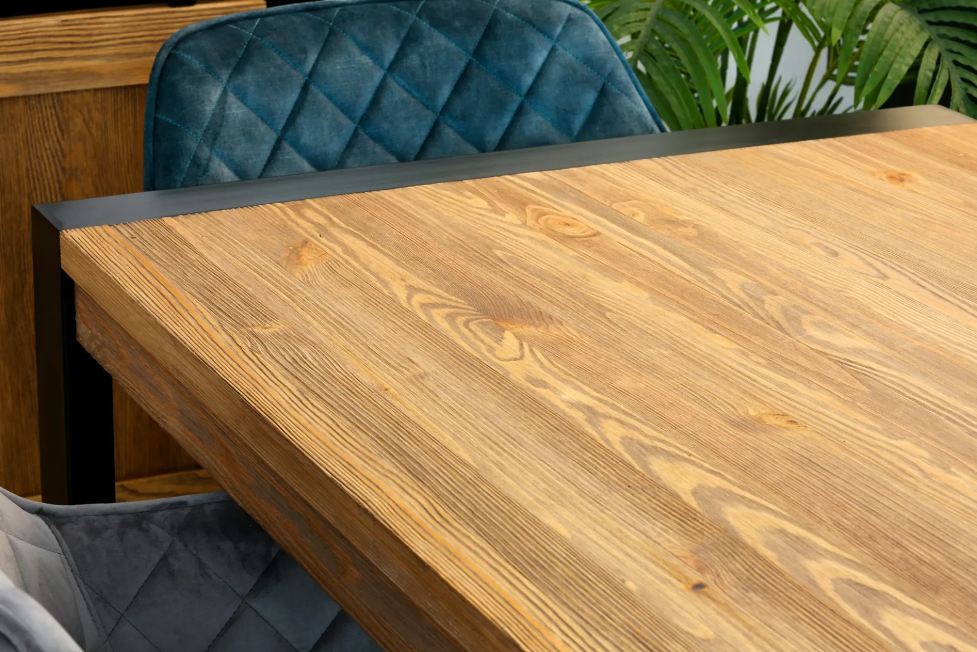 Table à manger rectangulaire bois de pin massif 200 LOUNDGE