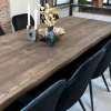 Table à rallonge en bois de chêne fumé avec bordures naturelles 240 cm SAVONE