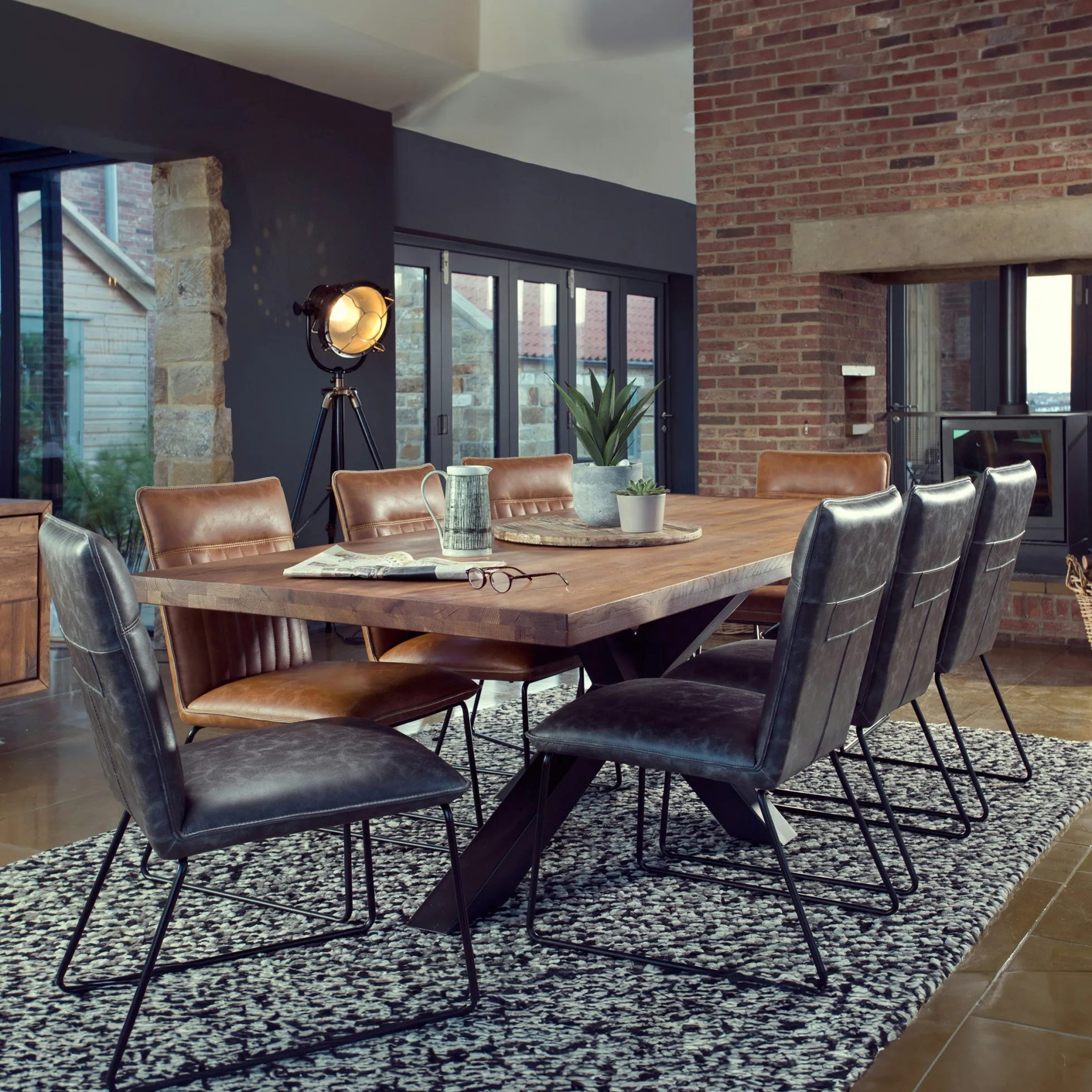 Table salle à manger bois métal pied croisé 240 cm OKA