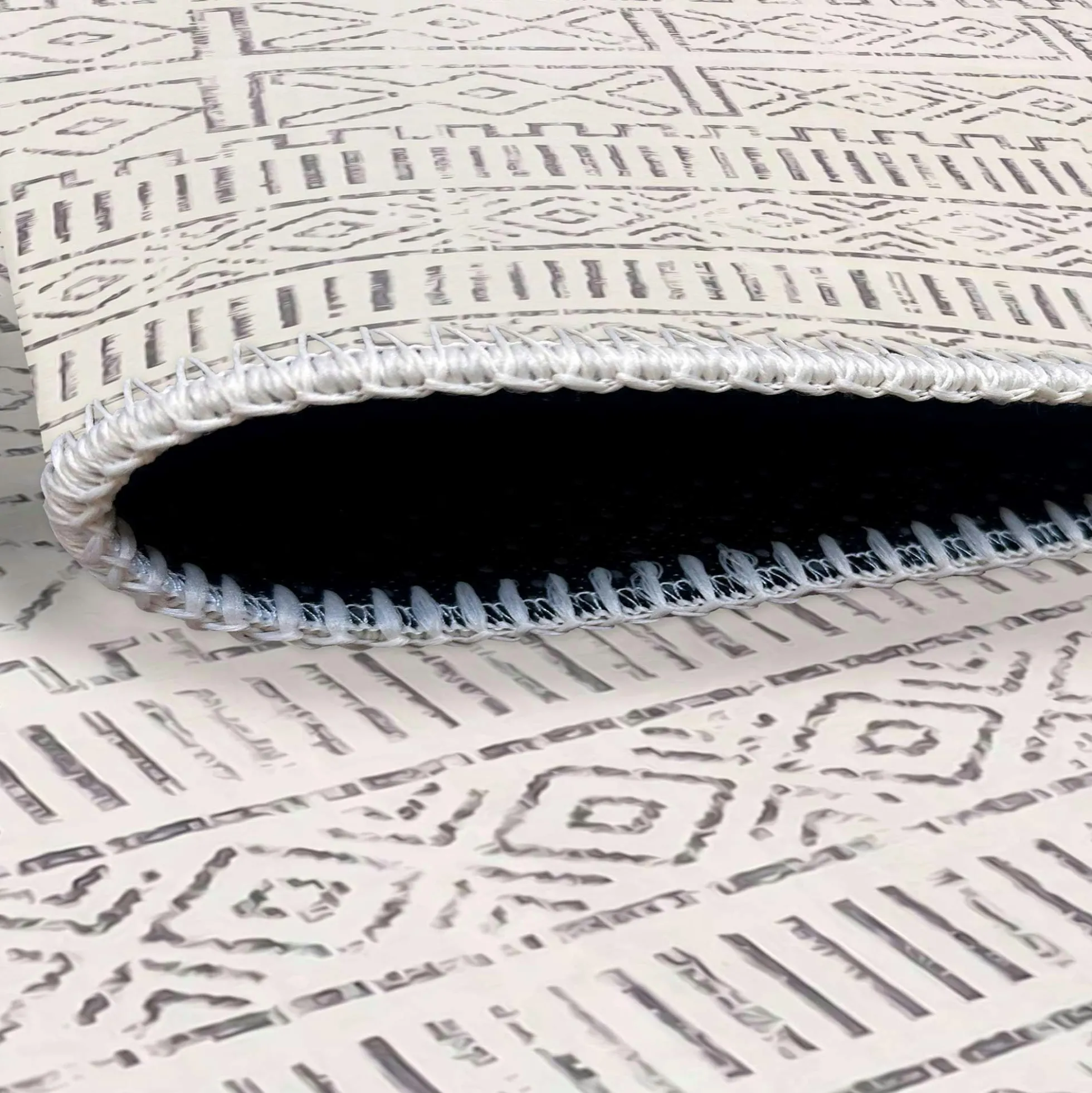 Tapis écru contrasté – motifs graphiques, 160x230 cm ISTANBUL